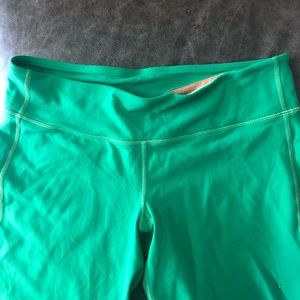 green lulu leggings